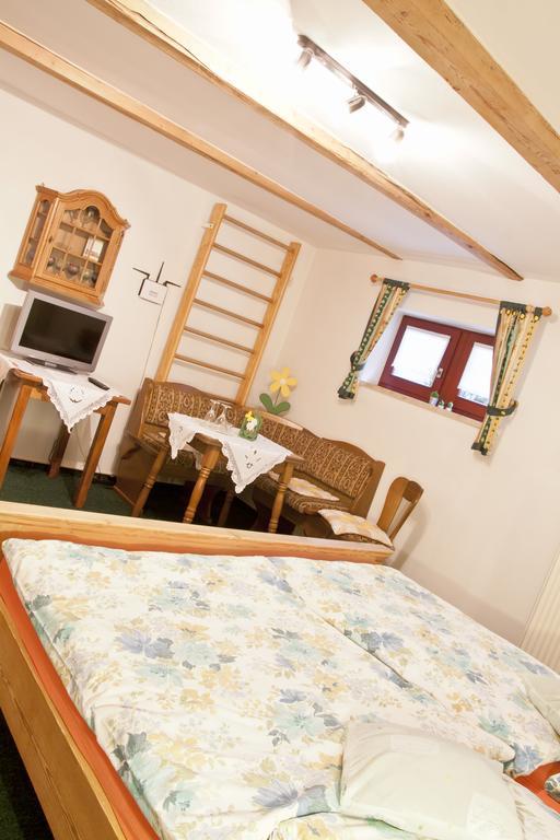 Fruehstuecks Pension Zum Postillion Klingenthal Exterior photo